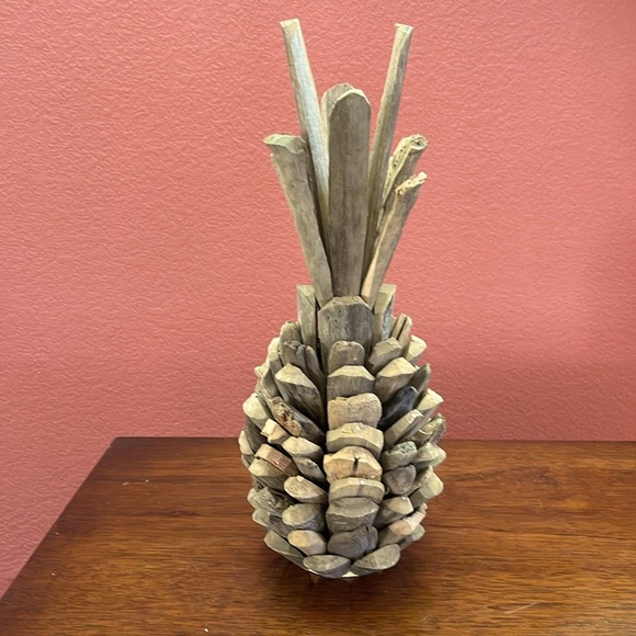 Other - Driftwood Pineapple